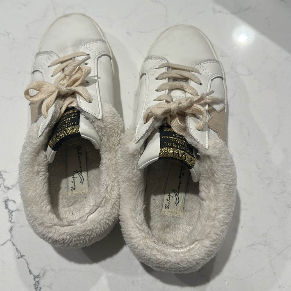 White beige vintage Havana fake fur lined mule size 7